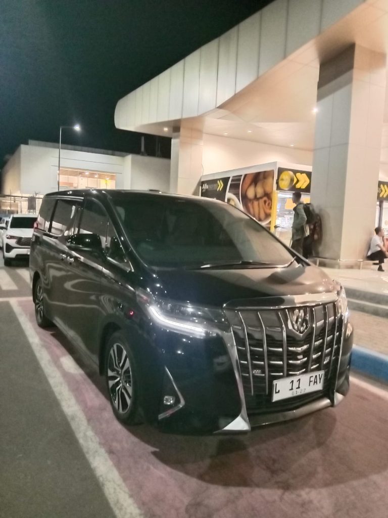 Rental Alphard Lepas Kunci di Jawa Timur