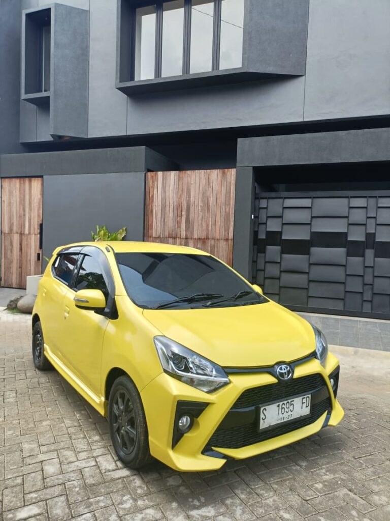 Harga Sewa Ayla 1.2 Lepas Kunci di Surabaya