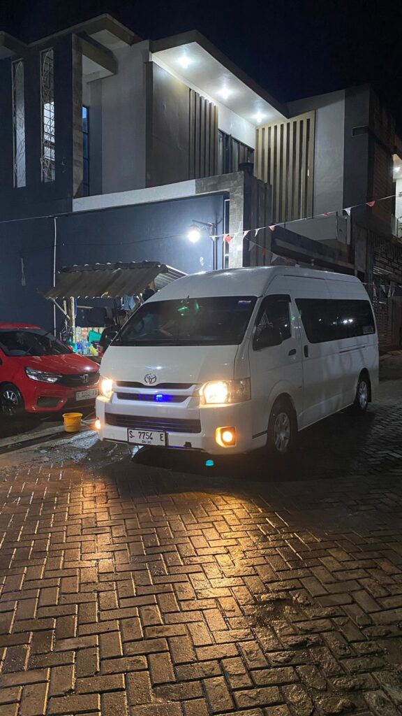 Harga Sewa Hiace Lepas Kunci di Bojonegoro