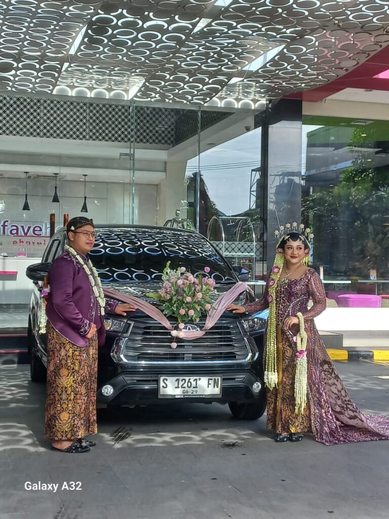 Rental Mobil Innova Reborn 2.4 G Lepas Kunci di Tuban