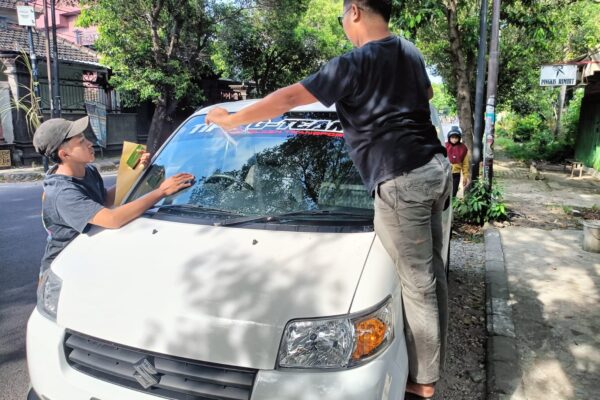 Rental Mobil Rental Mobil Blind Van Untuk Muatan Barang Menjadi Lebih Aman dan Privasi Tetap Terjaga – Golden Transport 2026 Terdekat di Lamongan