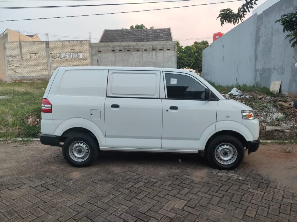 Sewa Rental Mobil Blind Van Untuk Muatan Barang Menjadi Lebih Aman dan Privasi Tetap Terjaga – Golden Transport 2026 Terdekat di Tuban