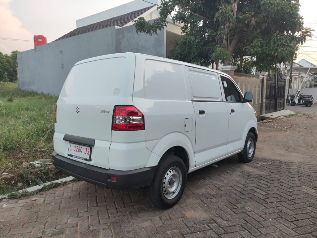 Rental Rental Mobil Blind Van Untuk Muatan Barang Menjadi Lebih Aman dan Privasi Tetap Terjaga – Golden Transport 2026 Terdekat di Bojonegoro